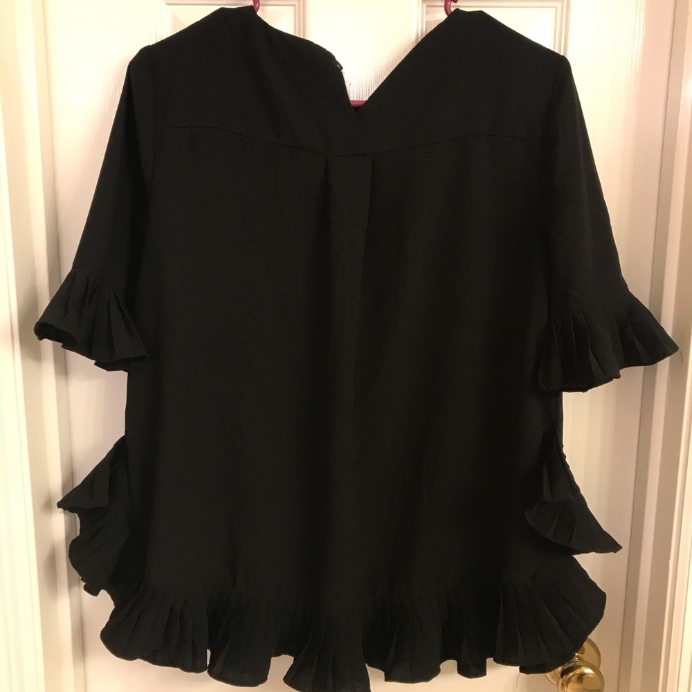 Carmen Marc Valvo Pleated-Trim Elbow-Sleeve Blouse - Picture 8 of 14